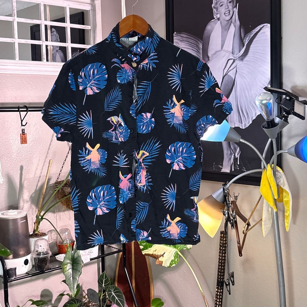 Dutch Bros Tropical Button Down Shirt‎ Mens Medium Black Excellent Short Sleeve